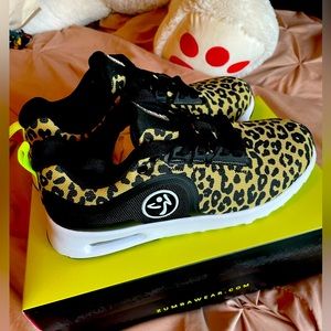 ZUMBA AIR REMIX/Size9 New